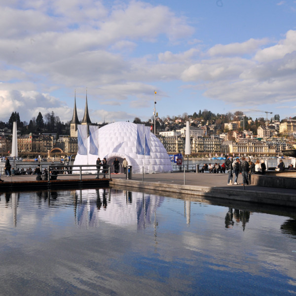 Iglounge – das aufblasbare Iglu-Zelt in Luzern