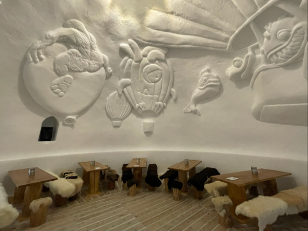 Iglu-Restaurant mit einzigartiger Schnee- und Eiskunst